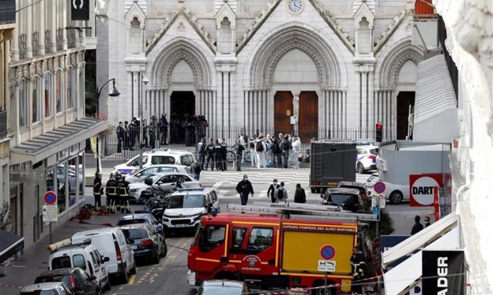 Υπουργός Εσωτερικών Γαλλίας: "Θα έχουμε κι άλλες επιθέσεις"